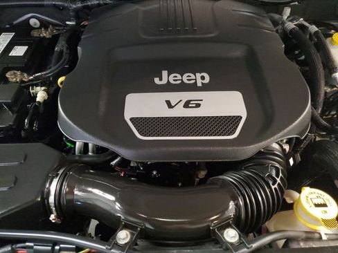 Used 2018 Jeep Wrangler Unlimited Sport S image 24