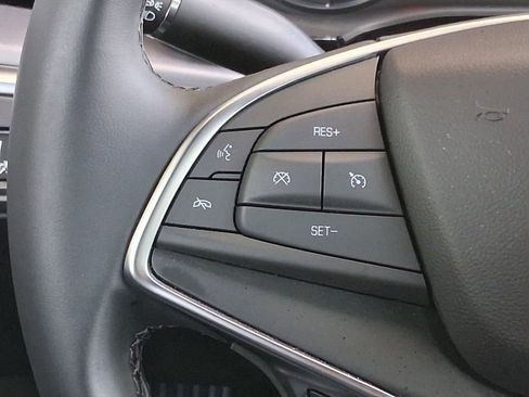 Used 2026 Cadillac XT5 Luxury w/ LPO, Premium Carpet Package FWD image 11