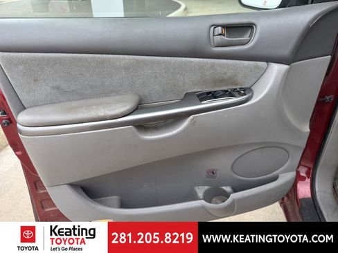 Used 2008 Toyota Sienna CE image 8