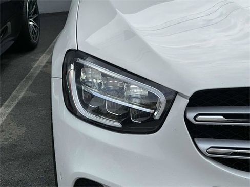 Certified 2022 Mercedes-Benz GLC 300 4MATIC image 6