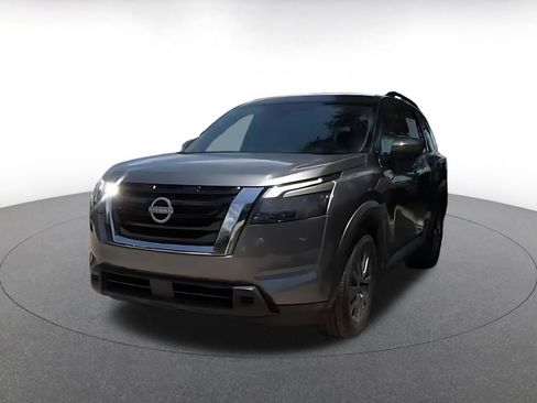 Used 2025 Nissan Pathfinder SV FWD image 7
