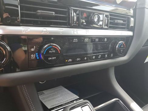New 2026 Nissan Pathfinder Platinum AWD/4WD image 29