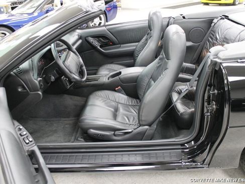 Used 1995 Chevrolet Camaro Z28 image 35