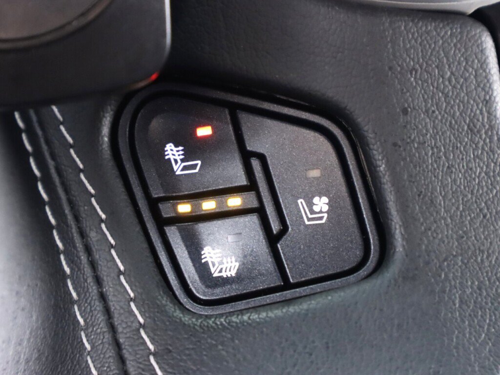 Used 2018 GMC Yukon SLT AWD/4WD image 23