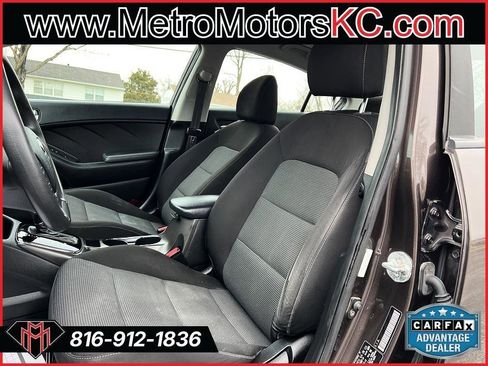 Used 2018 Kia Forte LX image 25