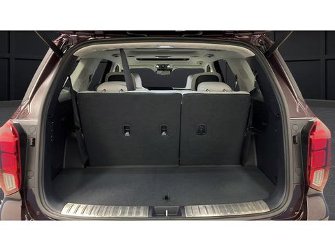 Used 2023 Hyundai Palisade Calligraphy w/ Cargo Package image 28