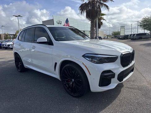 Used 2022 BMW X5 sDrive40i w/ M Sport Package image 3