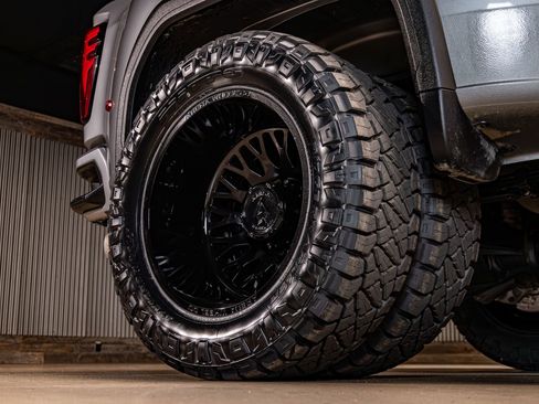 Used 2025 GMC Sierra 3500 Denali w/ Denali Reserve Package image 14