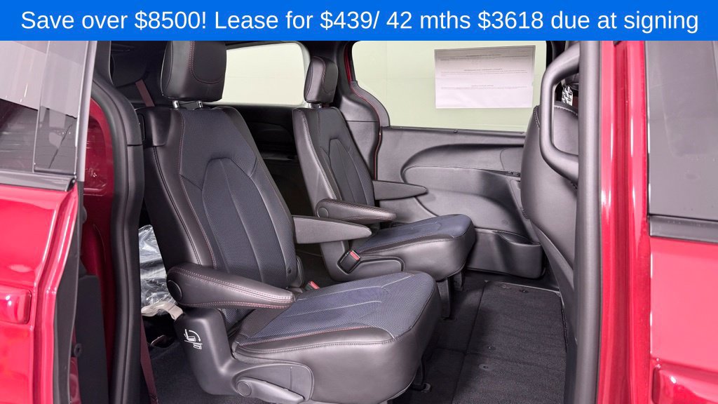 New 2027 Chrysler Pacifica Select AWD/4WD image 28