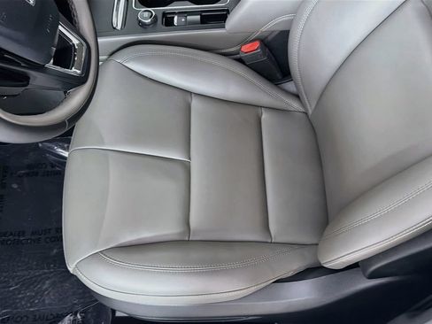 Certified 2025 Lincoln Corsair FWD image 19