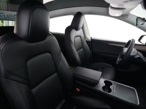 Used 2023 Tesla Model Y Long Range image 5