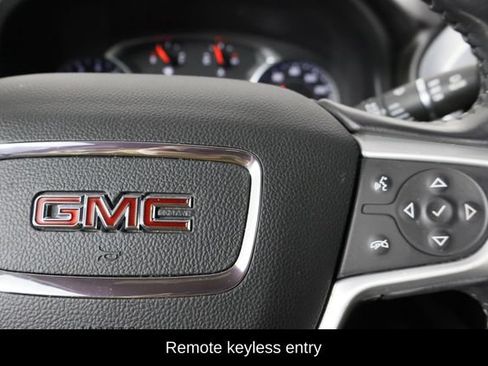 Used 2021 GMC Acadia SLT FWD image 9