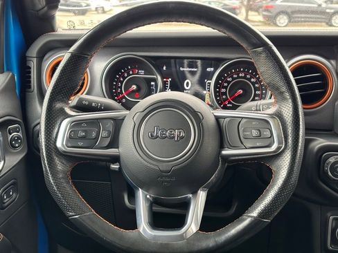 Used 2022 Jeep Gladiator Mojave w/ Cold Weather Group image 12