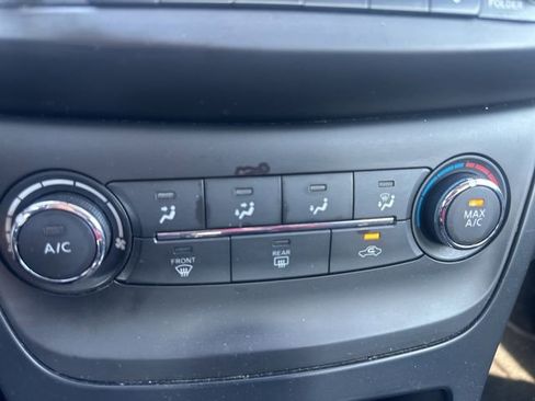 Used 2018 Nissan Sentra S w/ S Midnight Style Package image 21