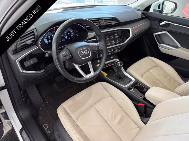Used 2024 Audi Q3 2.0T Premium w/ Convenience Package AWD/4WD image 9