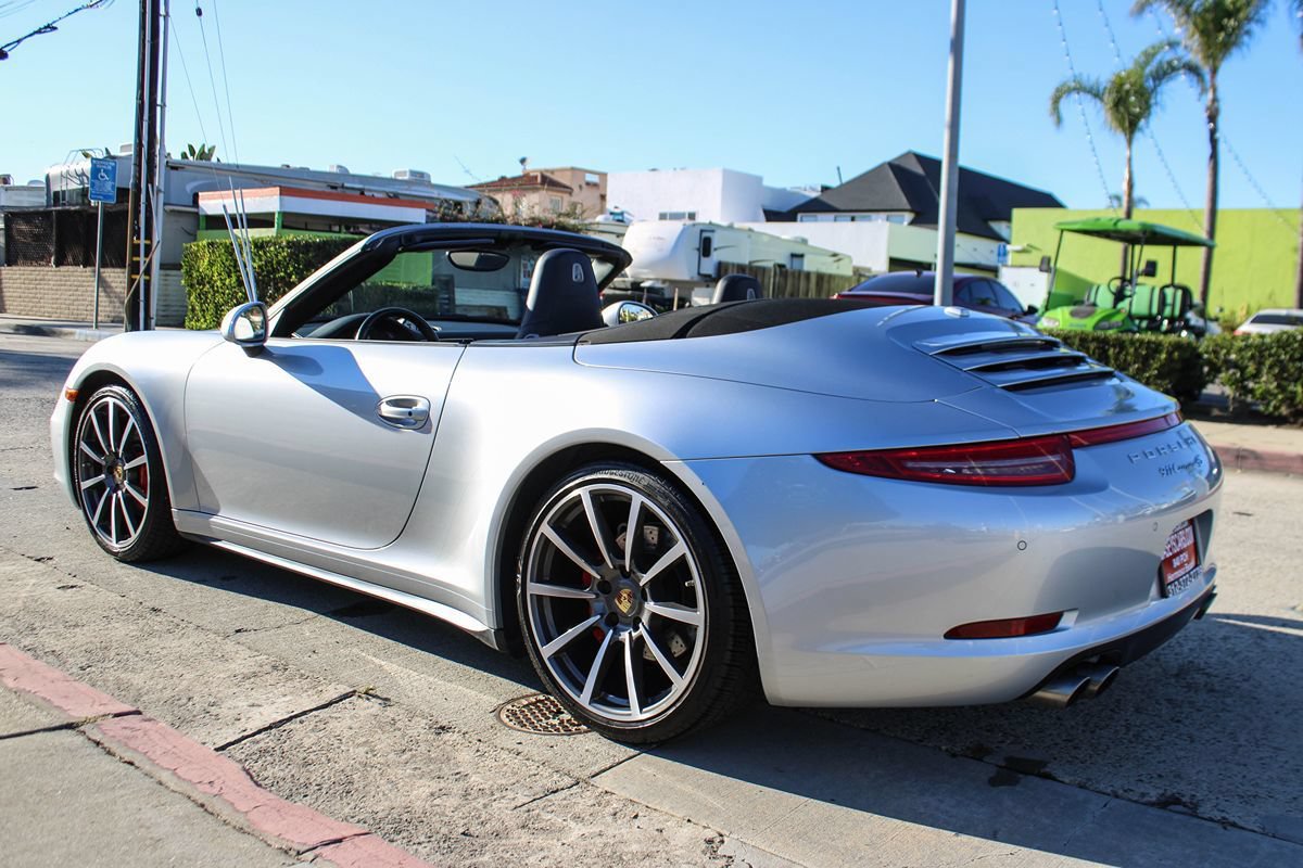 Used 2016 Porsche 911 Carrera 4S w/ Sport Chrono Package AWD/4WD image 3