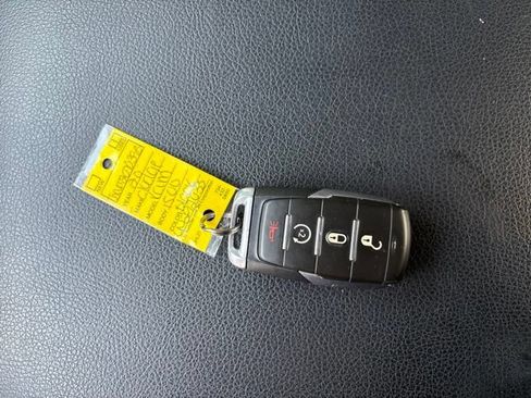 Used 2020 RAM 1500 Big Horn AWD/4WD image 9