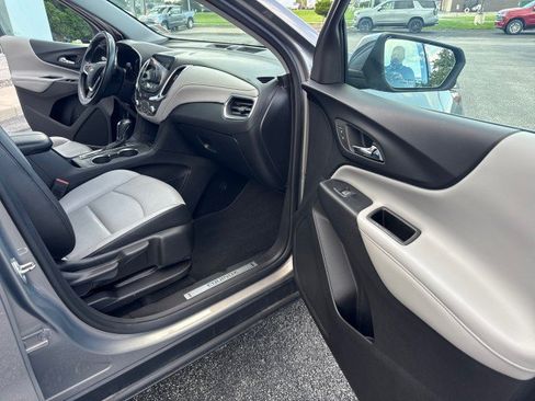 Used 2018 Chevrolet Equinox Premier FWD image 31