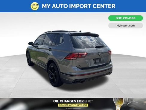 Used 2024 Volkswagen Tiguan SE R-Line AWD/4WD image 5