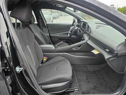 New 2026 Hyundai Elantra Sport image 11
