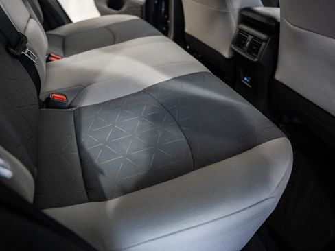 Used 2022 Toyota RAV4 XLE image 19