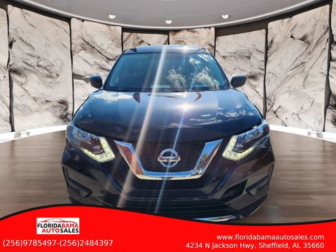 Used 2017 Nissan Rogue S AWD/4WD image 2