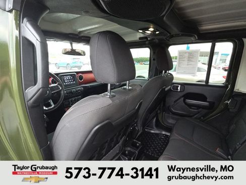 Used 2021 Jeep Wrangler Unlimited Rubicon w/ LED Lighting Group AWD/4WD image 27