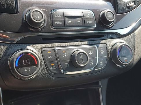 Used 2014 Chevrolet Impala LTZ FWD image 26