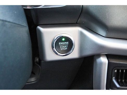 Certified 2024 Ford Expedition XLT image 21