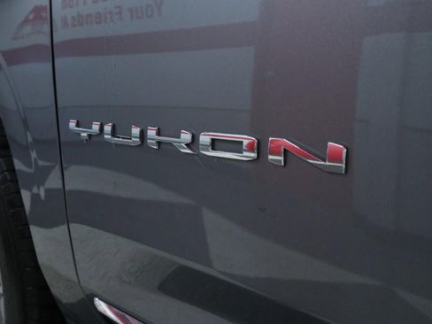 Used 2021 GMC Yukon SLT w/ SLT Premium Package image 38