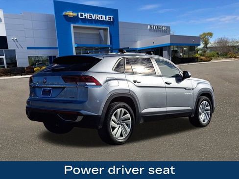 Used 2020 Volkswagen Atlas Cross Sport SE image 8