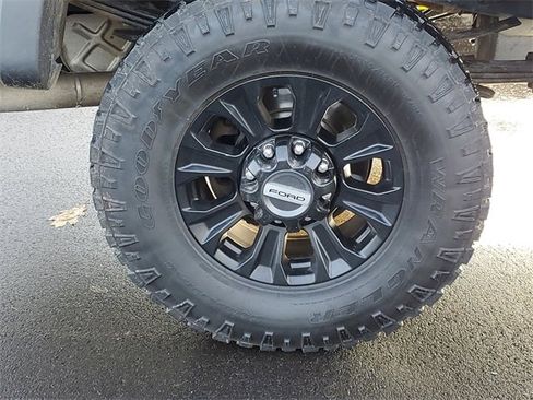 Certified 2021 Ford F350 XLT w/ Tremor Off-Road Package image 5