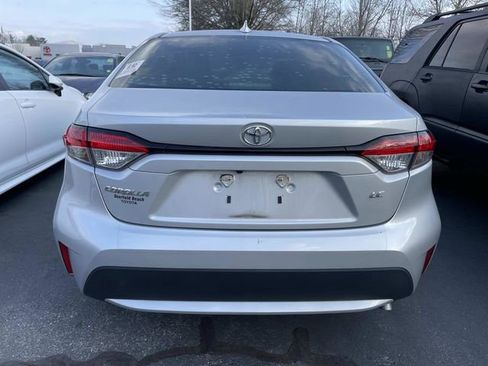 Used 2020 Toyota Corolla LE image 3