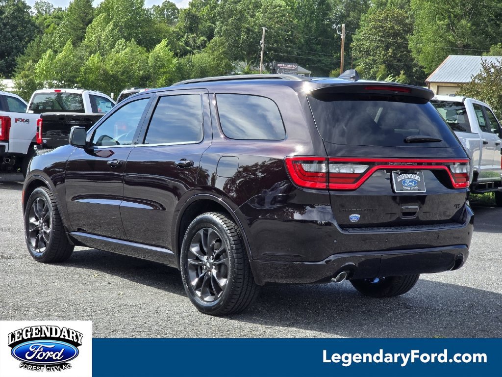 Used 2023 Dodge Durango R/T w/ Blacktop Package RWD image 2