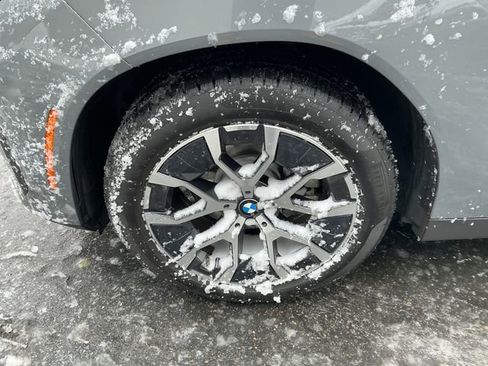 Used 2025 BMW X3 xDrive30i w/ Premium Package image 11