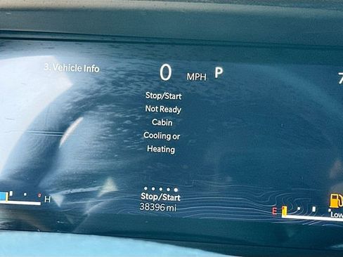 Used 2024 Jeep Grand Cherokee L Laredo image 12