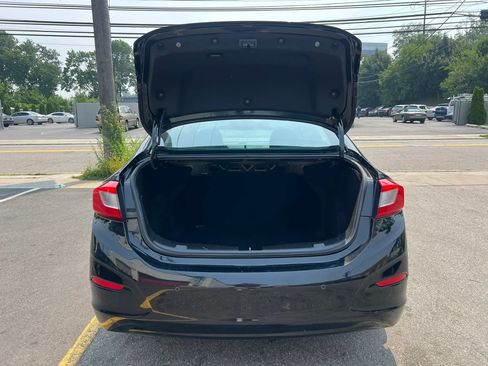 Used 2019 Chevrolet Cruze LT w/ LT True North Edition FWD image 9