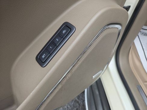 Used 2015 Chevrolet Tahoe LTZ AWD/4WD image 14