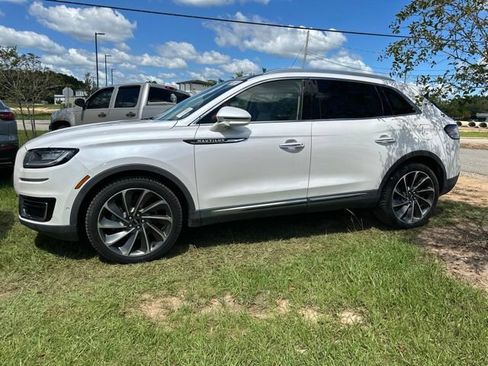 Used 2019 Lincoln Nautilus Reserve FWD image 10