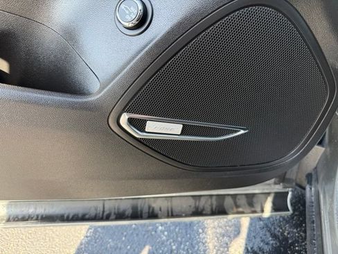 Used 2023 Buick Envision Avenir AWD/4WD image 3
