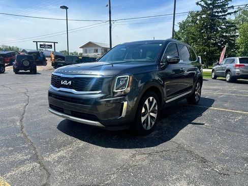 Used 2022 Kia Telluride S AWD/4WD image 3