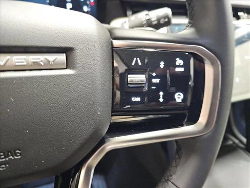 New 2025 Land Rover Discovery Sport S image 18