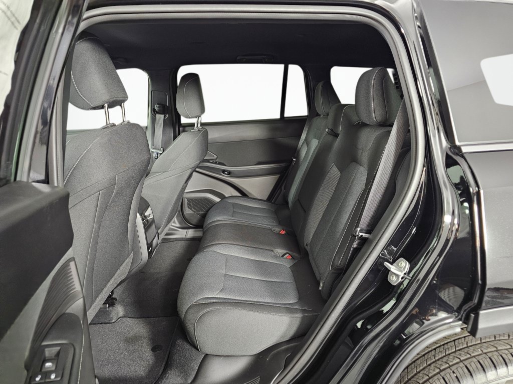 New 2026 Jeep Cherokee Laredo AWD/4WD image 34