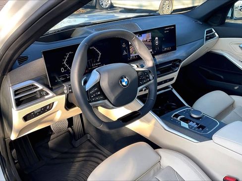 Used 2025 BMW 330i Sedan w/ Premium Package image 15