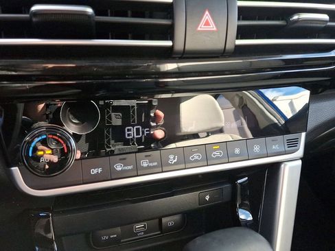 Certified 2023 Kia Seltos EX image 16