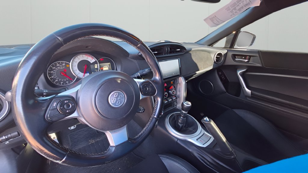 Used 2018 Toyota 86 RWD image 11