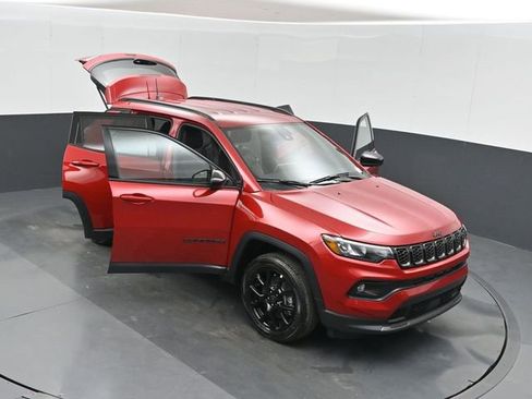 New 2026 Jeep Compass Latitude image 52