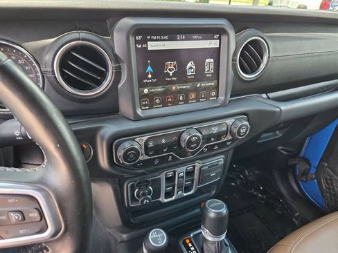 Used 2021 Jeep Gladiator Overland w/ Popular Equipment Package AWD/4WD image 23