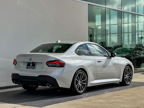 Certified 2025 BMW 230i Coupe image 4