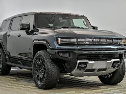 New 2026 GMC Hummer EV SUV w/ LPO, Dark Essentials Package